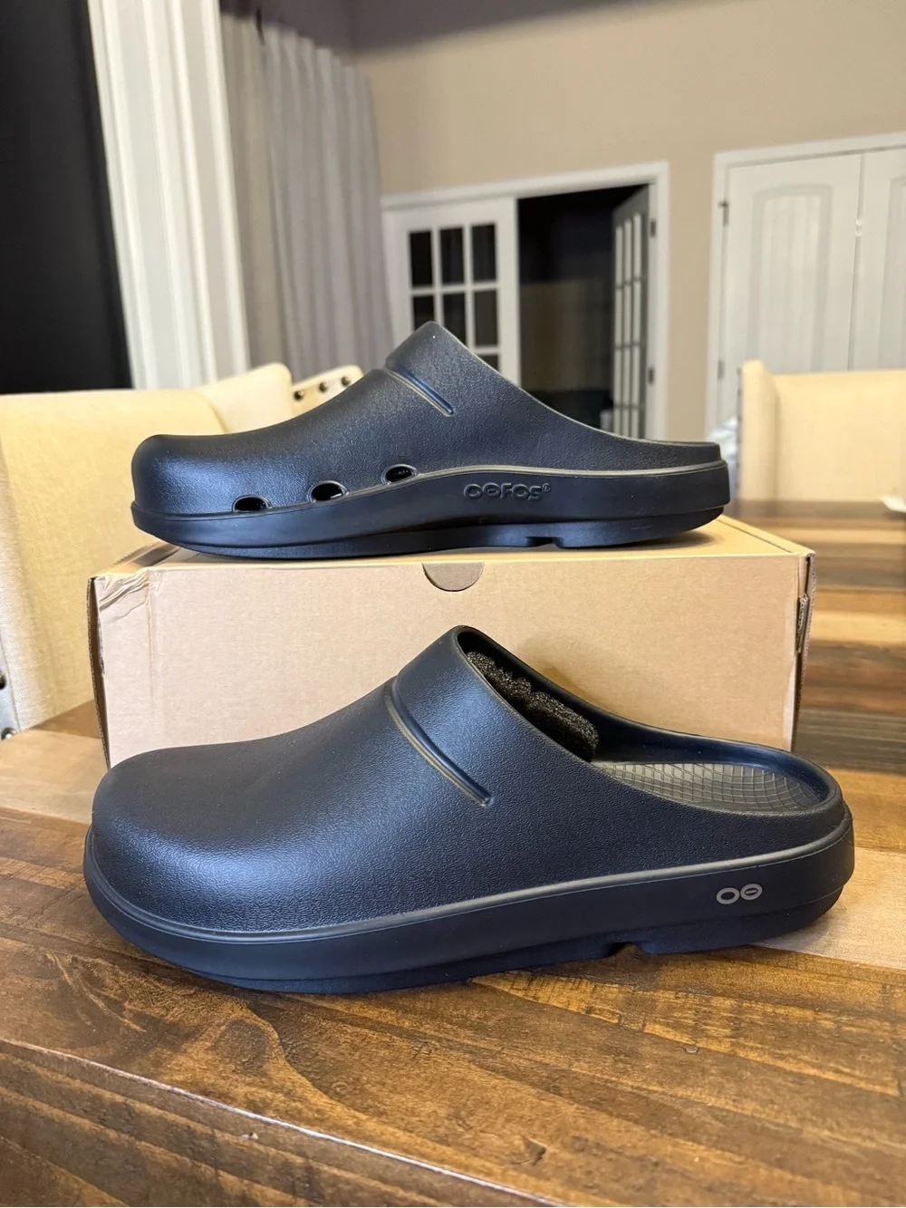 OOFOS OOcloog Unisex Black Clog Sandals Slip-On Foam Upper US Size W16, M14